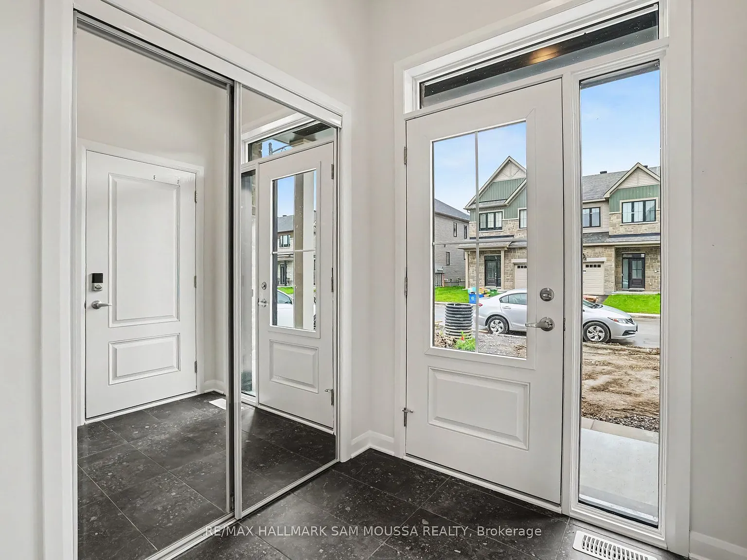 4 bed, $2,850 — Photo 4
