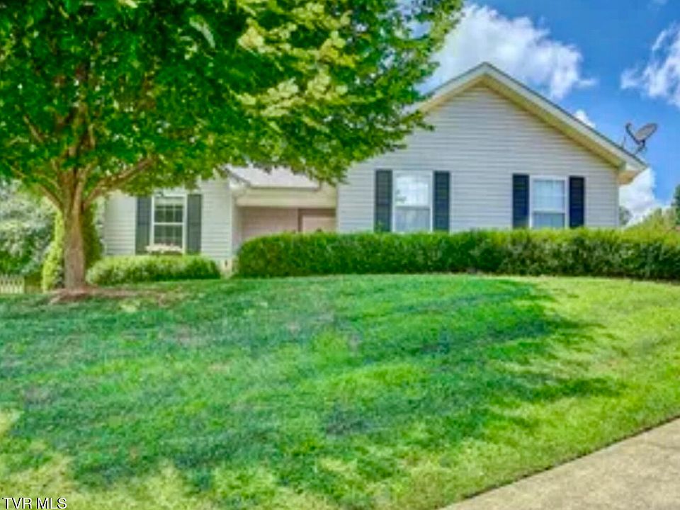 1st image of 616 Glen Oaks Pl