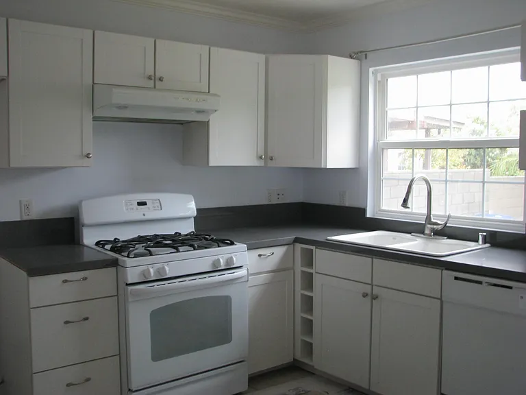 502 Hampton Rd — Photo 5