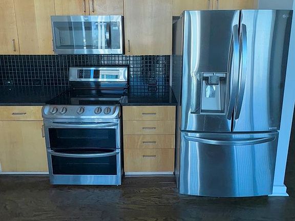 4th image of 250 Pharr Rd Unit 1801