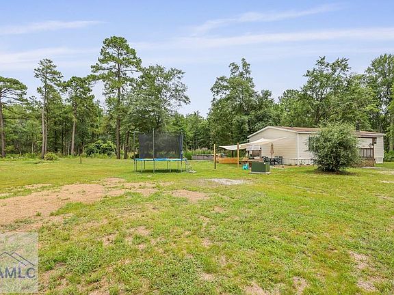 5th image of 2201 Beechwood Dr