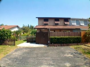 8620 Uranus Ter, West Palm Beach, FL 33403