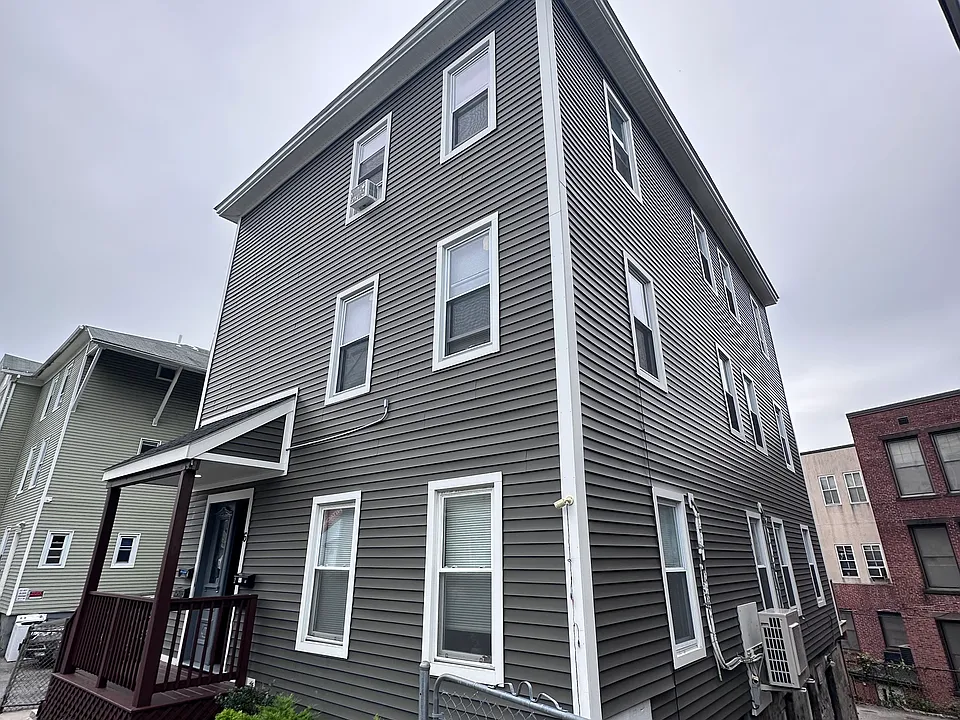 6 Berkeley St #LL