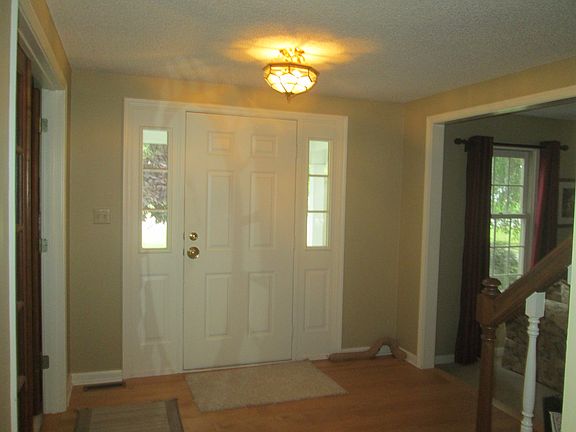 3rd image of 260 Curley Dr