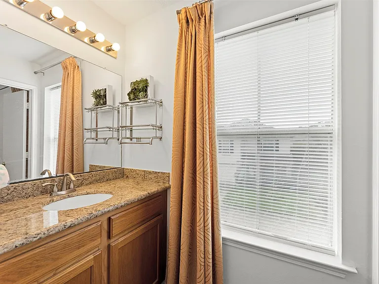 8252 Golf Green Cir — Photo 16