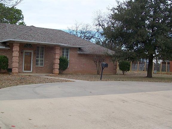 4th image of 1004 SE 25th Ave