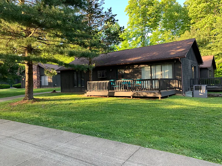 2223 Apple Valley Dr #21 — Photo 1