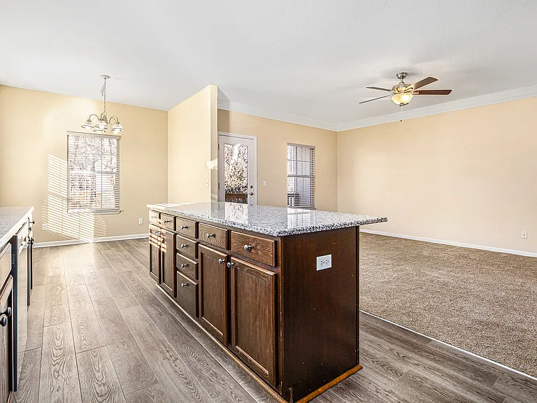 8332 N Nodaway Ave — Photo 5