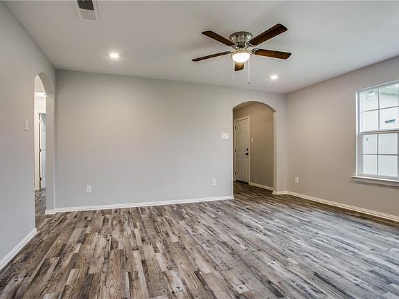 5th image of 5023 Garden Dr