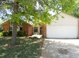 2322 Ripple Creek Ln, Edmond, OK 73012