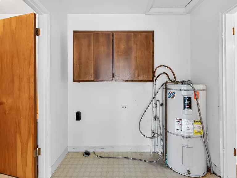 345 NW Norman Ave — Photo 17