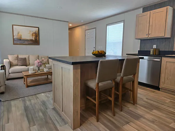 52792 S Zacharias Ct, Chesterfield, MI 48051