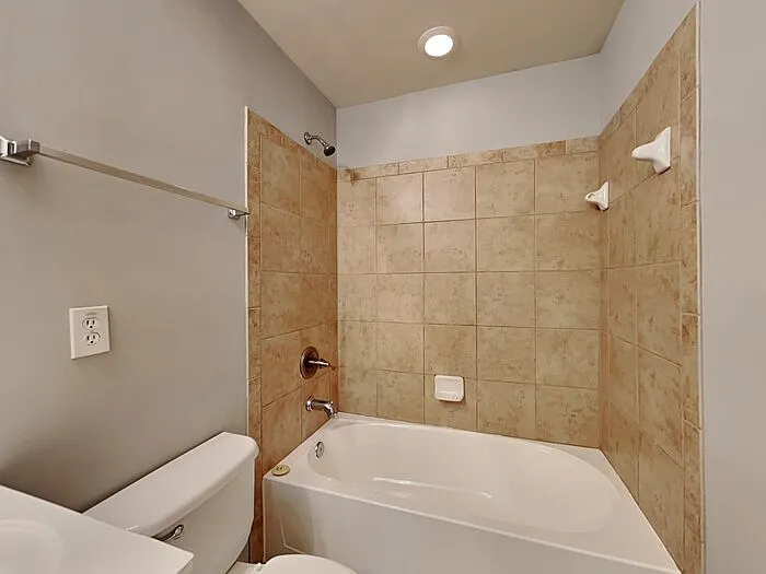 755 Earlham Dr — Photo 21