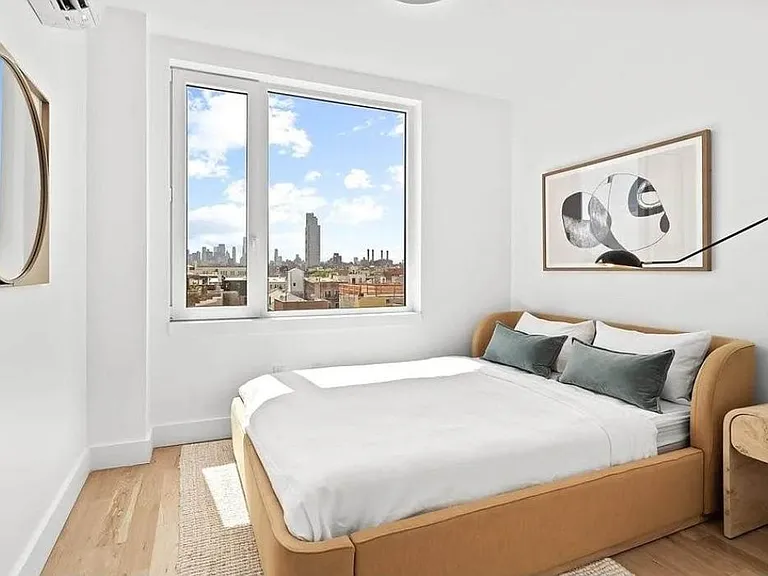 161 Meserole Ave #6B — Photo 2
