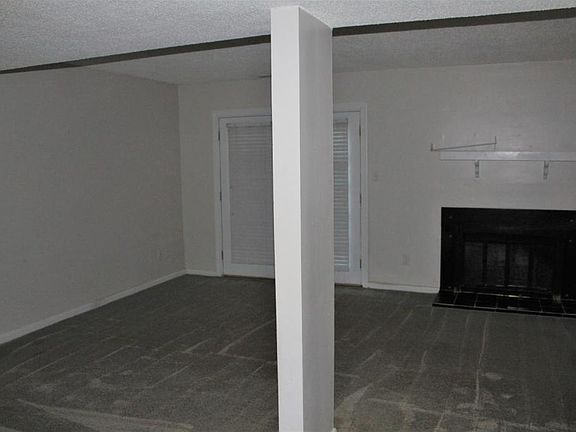 5th image of 301 C Village Ln