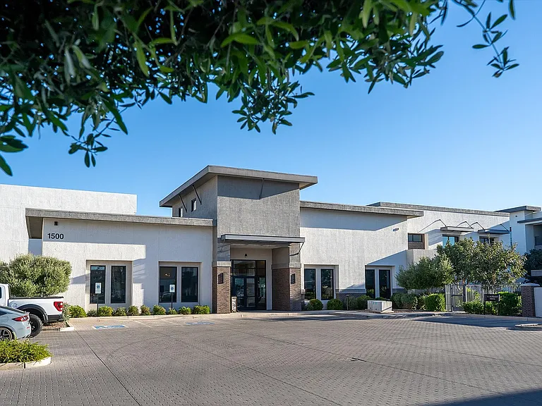 Leasing Office