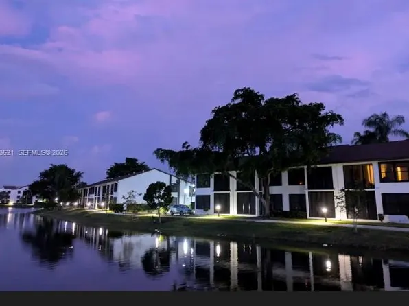 201 Lake Pointe Dr APT 203, Oakland Park, FL 33309