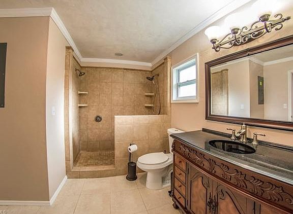 3rd image of 4552 Santiago Ln
