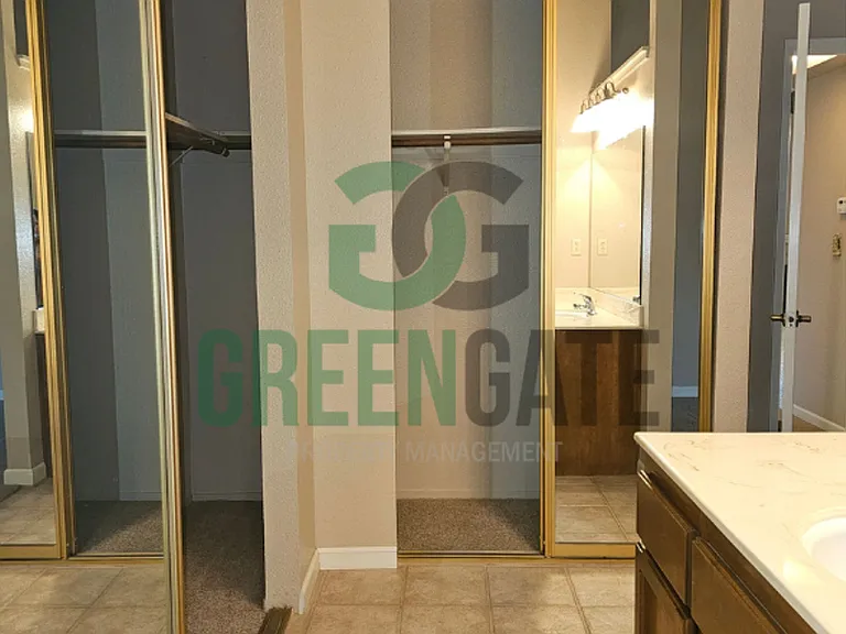 3557 Claremont Ave — Photo 21