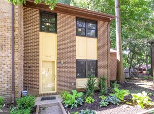 2060 Headlands Cir, Reston, VA 20191