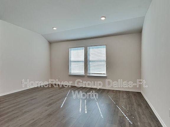 2nd image of 4033 Black Canyon Dr