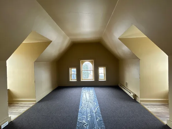 713 S Queen St APT 3, York, PA 17403