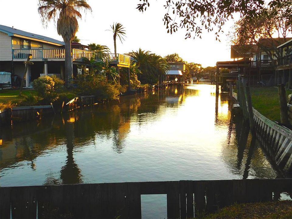 1st image of 1626 Dick Bay Dr