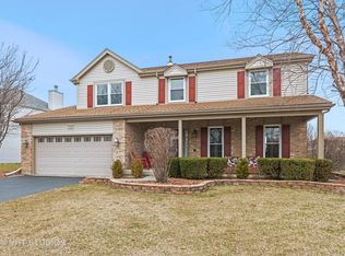 811 Providence Dr, Algonquin, IL