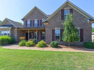 205 Flagstone Dr, Jackson, TN 38305