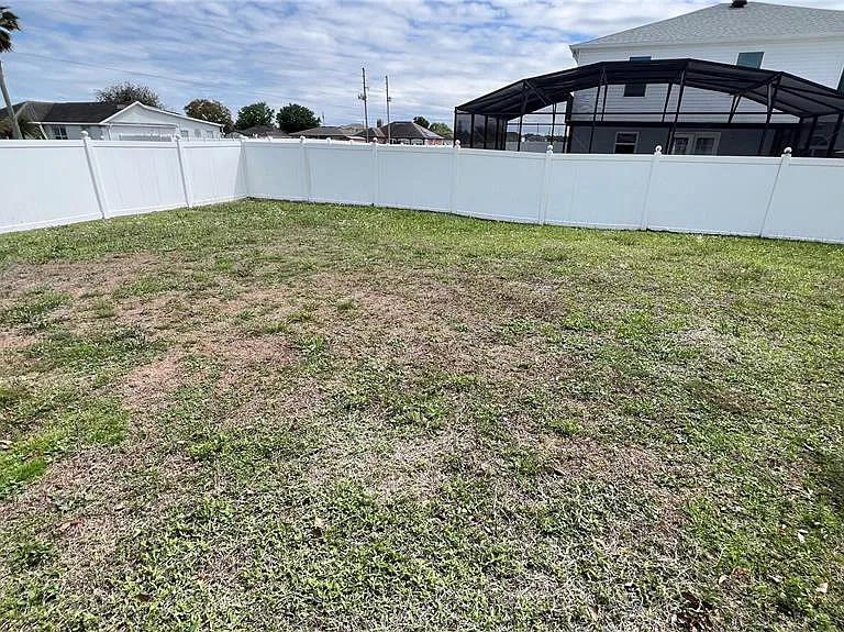 485 Martigues Dr — Photo 36
