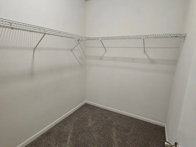 Glenncove Apartment Townhomes — Photo 25
