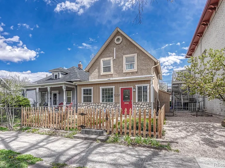 2904 W Colorado Ave — Photo 2