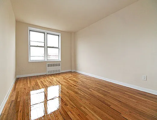 Rented by SW Queens Mezzanine | media 24