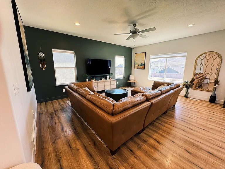 4536 E Silver Moon Dr — Photo 2
