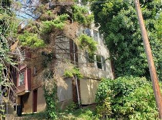 2004 Locust St, Pittsburgh, PA 15218