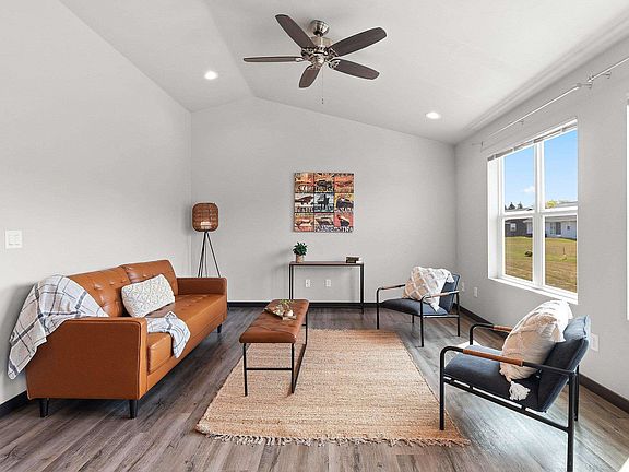 5th image of 1526 Freedom Meadows Dr