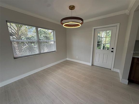 5th image of 3135 Alta Vista St #3135