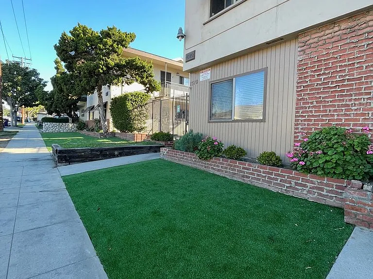 1510 Orizaba Ave — Photo 1