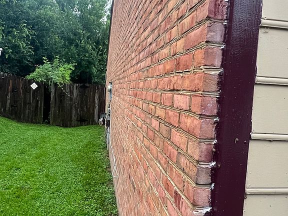 3rd image of 2510 Mar Ct