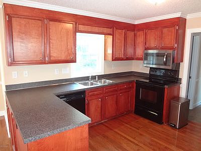 5th image of 2529 Westminster Dr