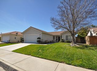 1393 Whitewood Dr, Mentone, CA 92359