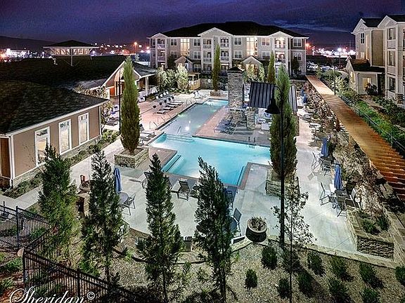 2nd image of 427 Yellowwood Way