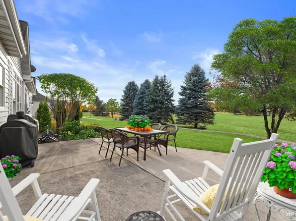 1758 Bess COURT, Oconomowoc, WI 53066
