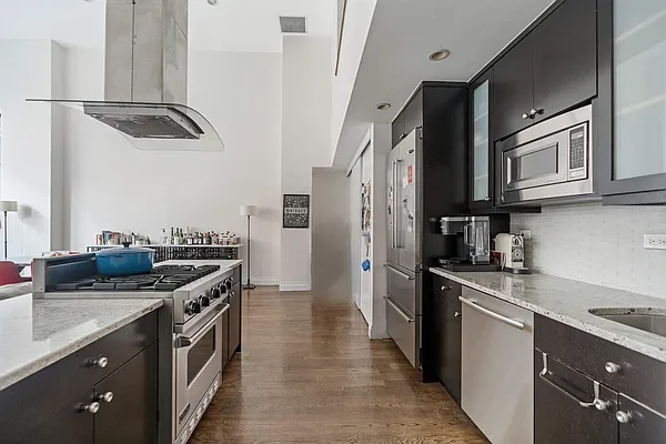 Sold by Compass | media 5