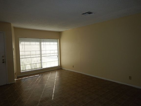 4th image of 9011 Oceanview Dr