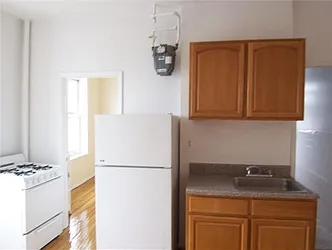 Rented by R New York