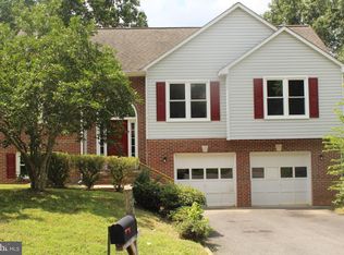 5908 Danielle Dr, Fredericksburg, VA 22407