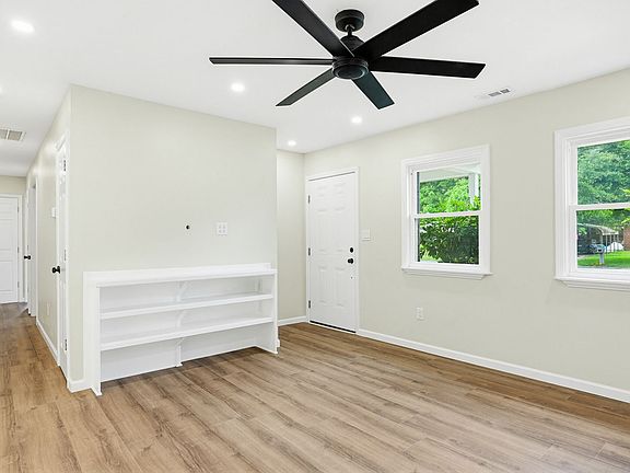 4th image of 105 Ramsey Dr