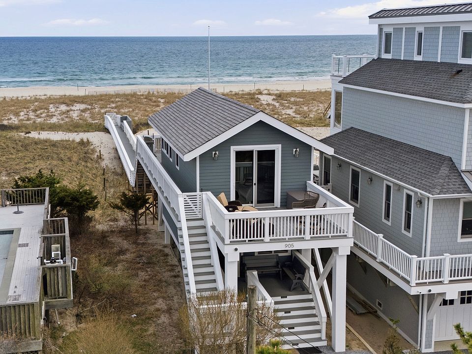 1st image of 905 Dune Rd