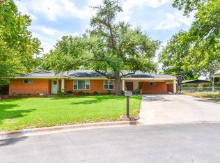 1960 Crestridge St, Stephenville, TX 76401